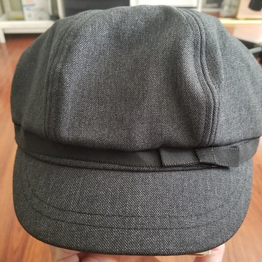 Banana Republic cap